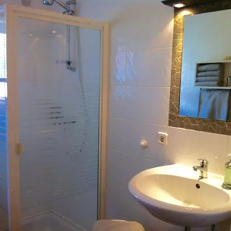 Schoene Mit Balkon Am Apartament Novigrad (Dalmatia)