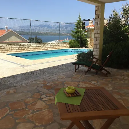 Apartament Schoene Mit Balkon Am