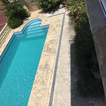 Schoene Mit Balkon Am Apartment Novigrad (Dalmatia)